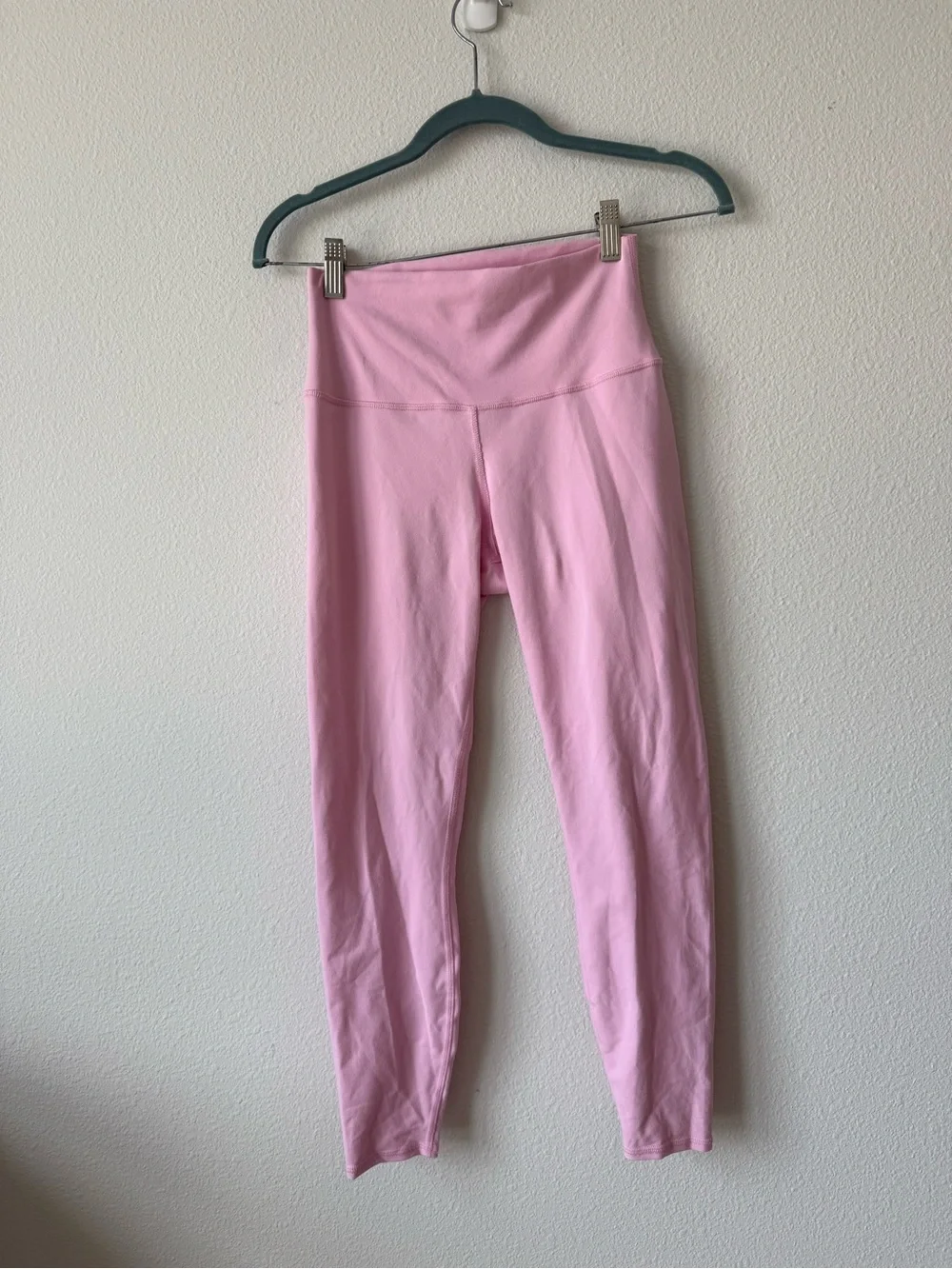 ALO Yoga High-Waist Leggings in Light Pink